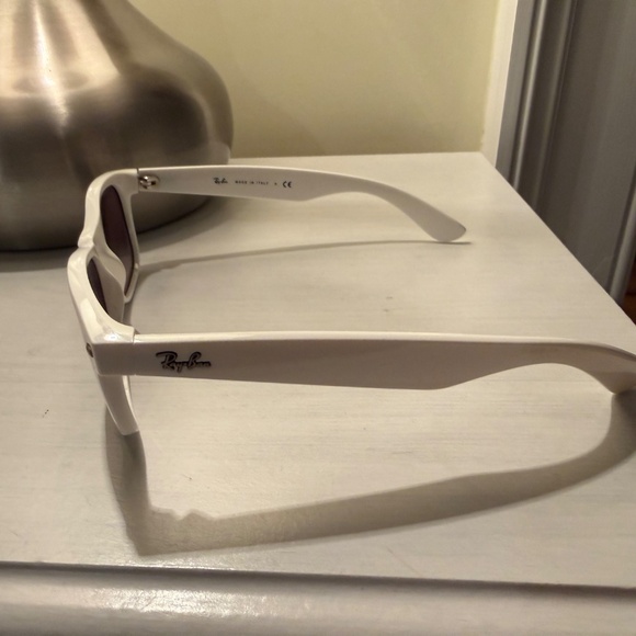 White Ray-Ban Wayfarer Glasses main image 4